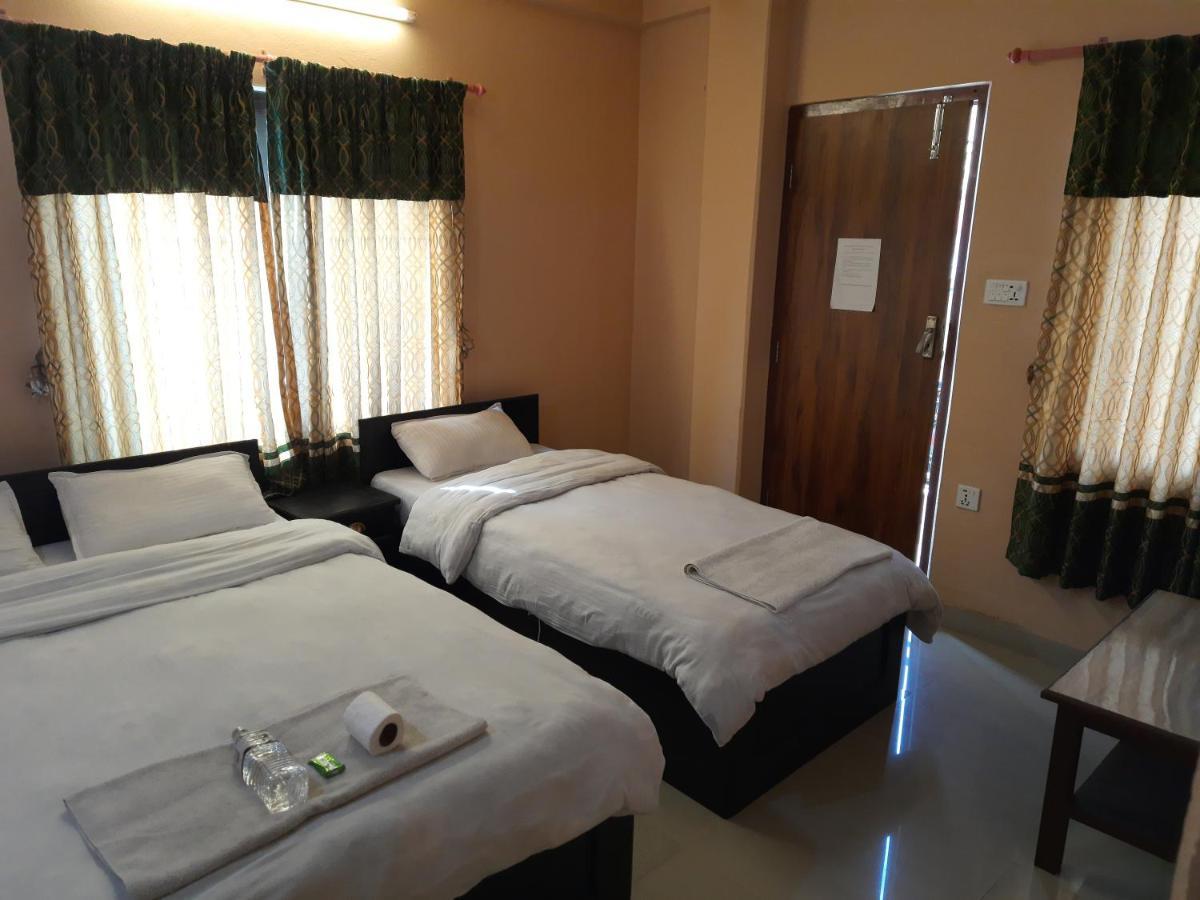 Hotel Eagle Zone Pokhara Dış mekan fotoğraf