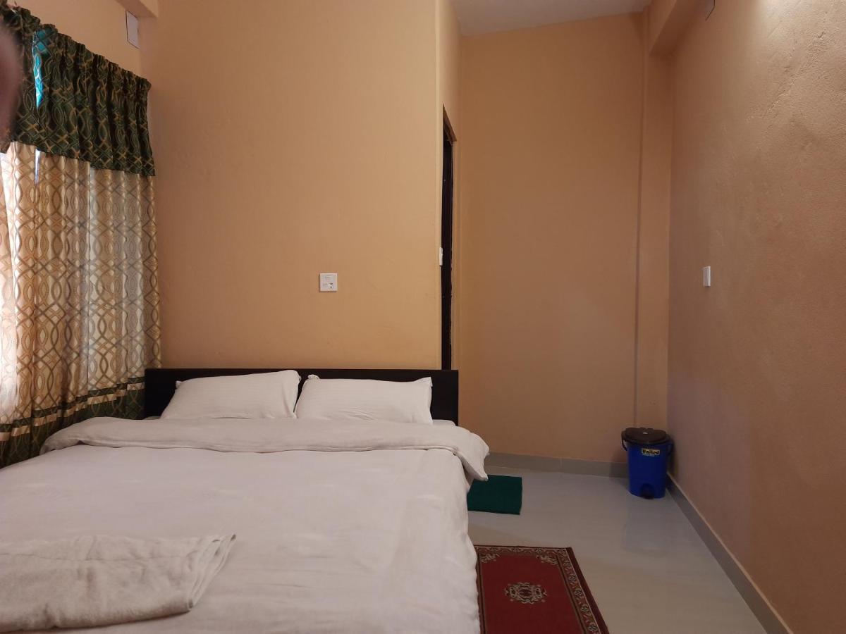 Hotel Eagle Zone Pokhara Dış mekan fotoğraf