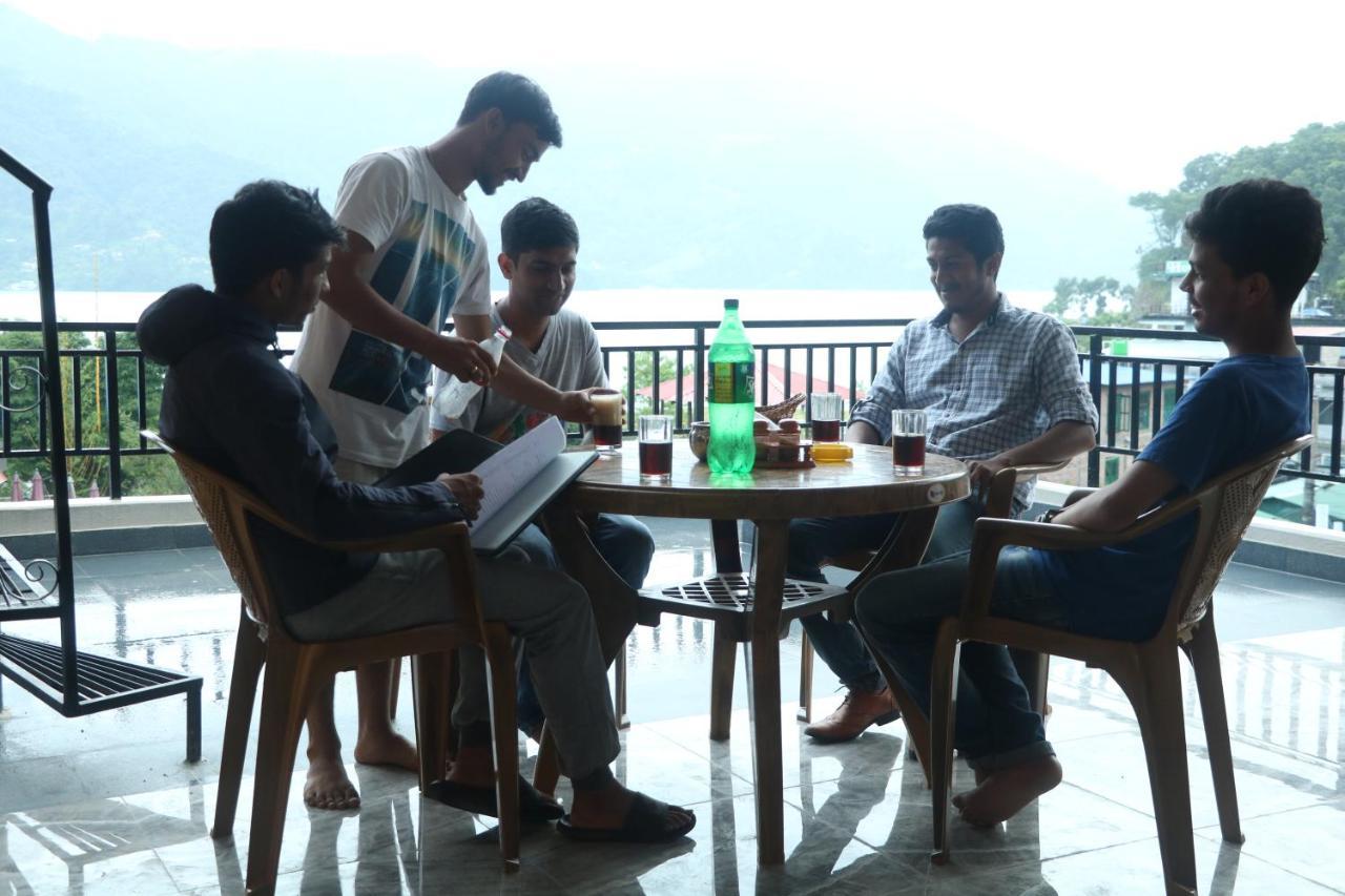 Hotel Eagle Zone Pokhara Dış mekan fotoğraf