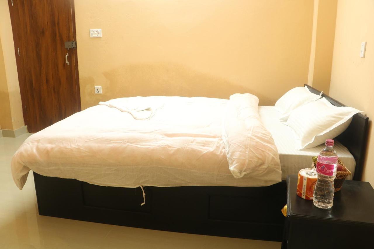 Hotel Eagle Zone Pokhara Dış mekan fotoğraf
