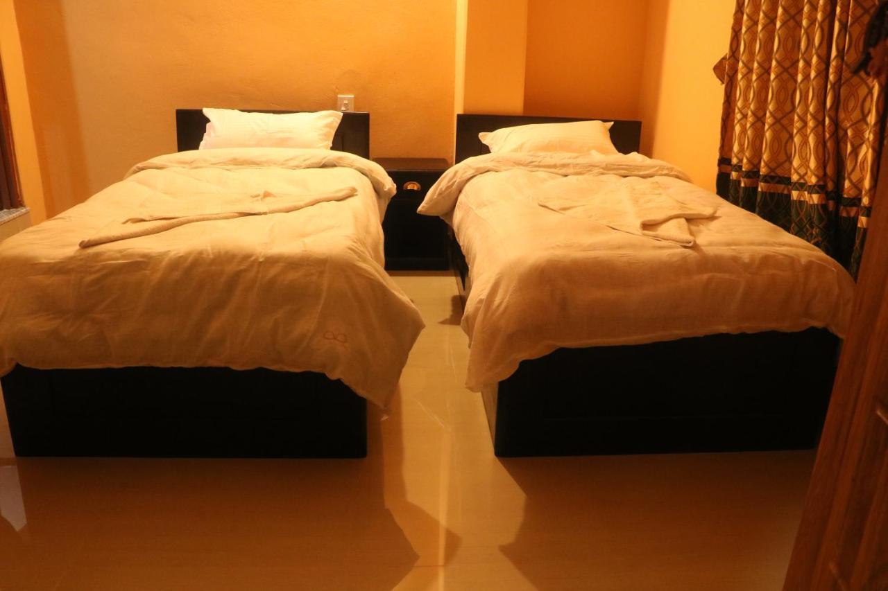 Hotel Eagle Zone Pokhara Dış mekan fotoğraf