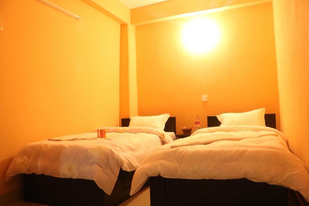 Hotel Eagle Zone Pokhara Dış mekan fotoğraf