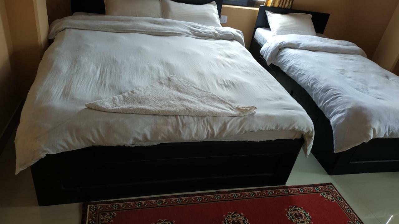 Hotel Eagle Zone Pokhara Dış mekan fotoğraf